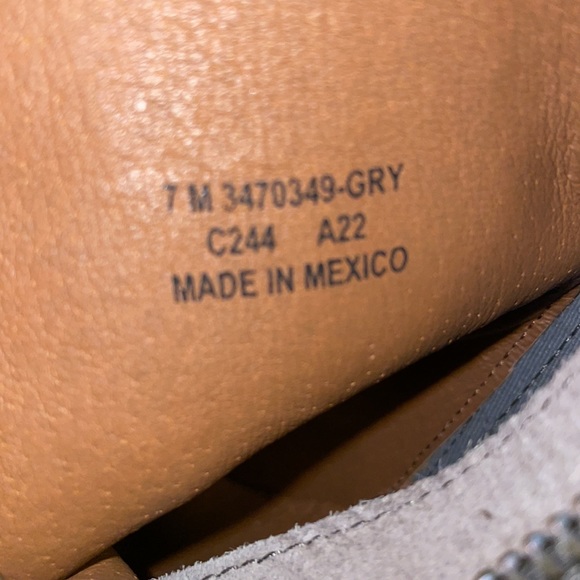 FRYE women Alton Chelsea Suede Leather Boots 🥾 - Picture 11 of 11